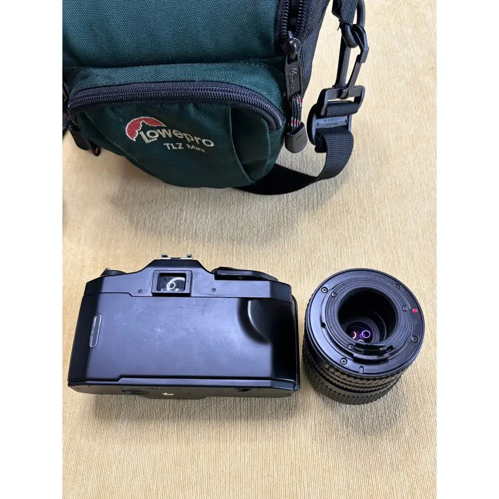Vintage Dakota RZ-2000 SLR Film Camera w/ Quantaray Lens